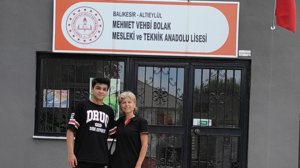 EKPSS de başarı gösteren öğrencimiz Batuhan DUMAN'ı kutluyoruz